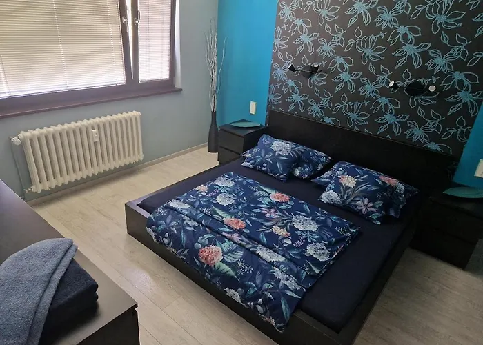 Apartament 77 *