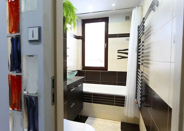 Appartement 77 *